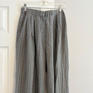 SILK PRINTED GAUCHO PANTS, SIZE SMALL
